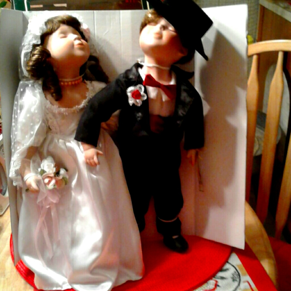 NWT,Vintage 80's,PRECIOUS Geppeddo,Porcelain,Bride & Groom Set in Original Box❤️
